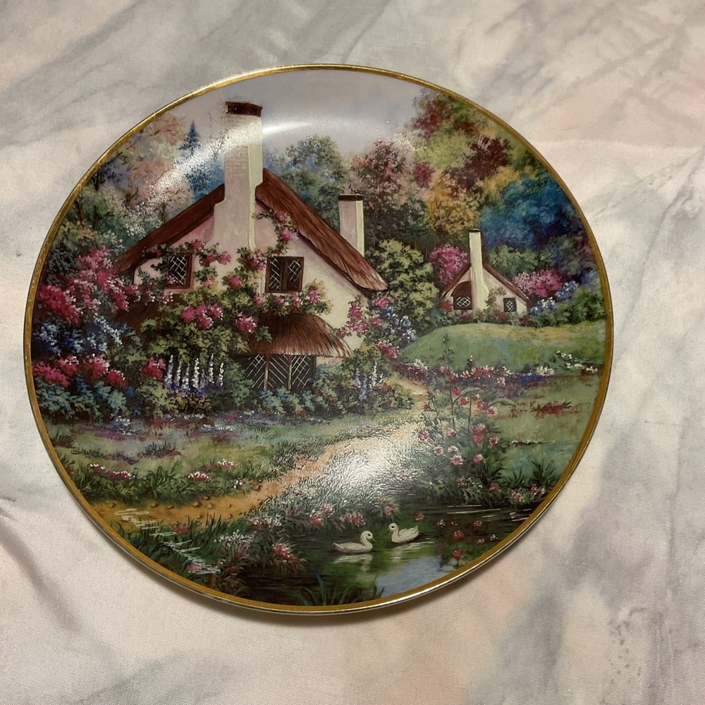LIMITED EDITION Franklin Mint Porcelain A Cozy‎ Glen Plate; Plate No. R4852